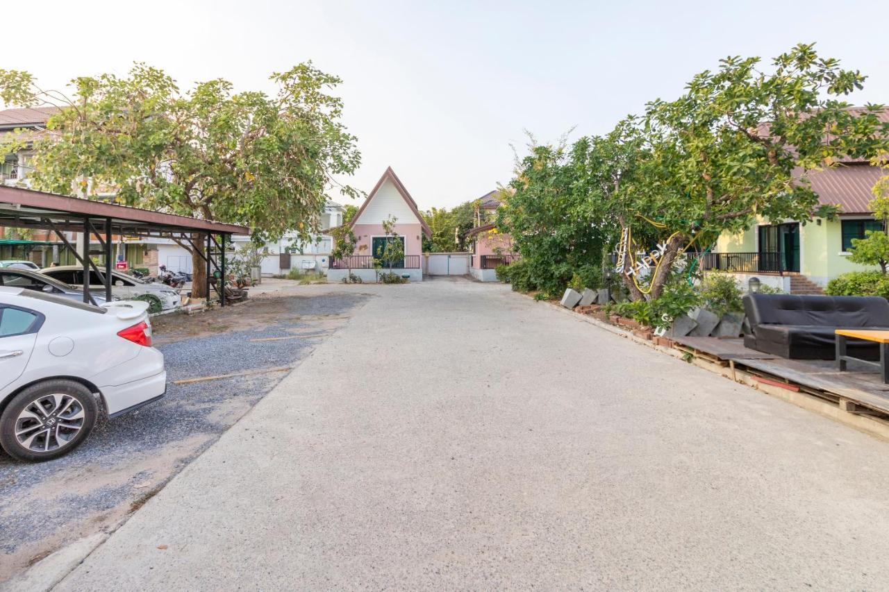 Oyo 798 Reurn Mareena Resort Nakhonratchasima Zewnętrze zdjęcie