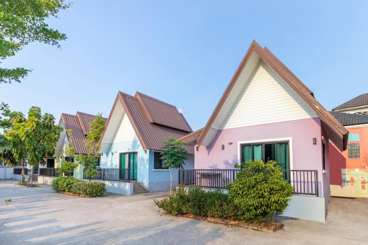 Oyo 798 Reurn Mareena Resort Nakhonratchasima Zewnętrze zdjęcie